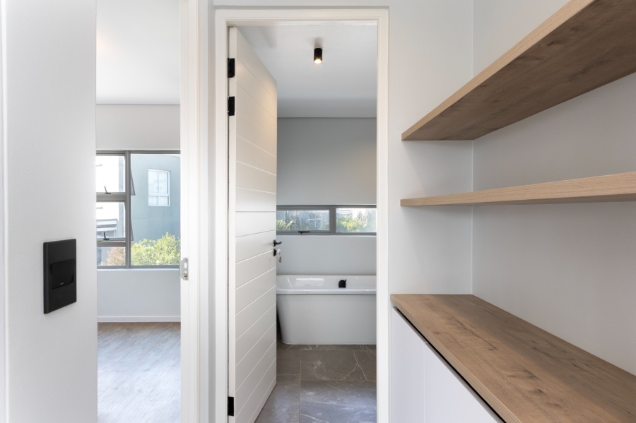 2 Bedroom Property for Sale in Somerset Lakes Western Cape